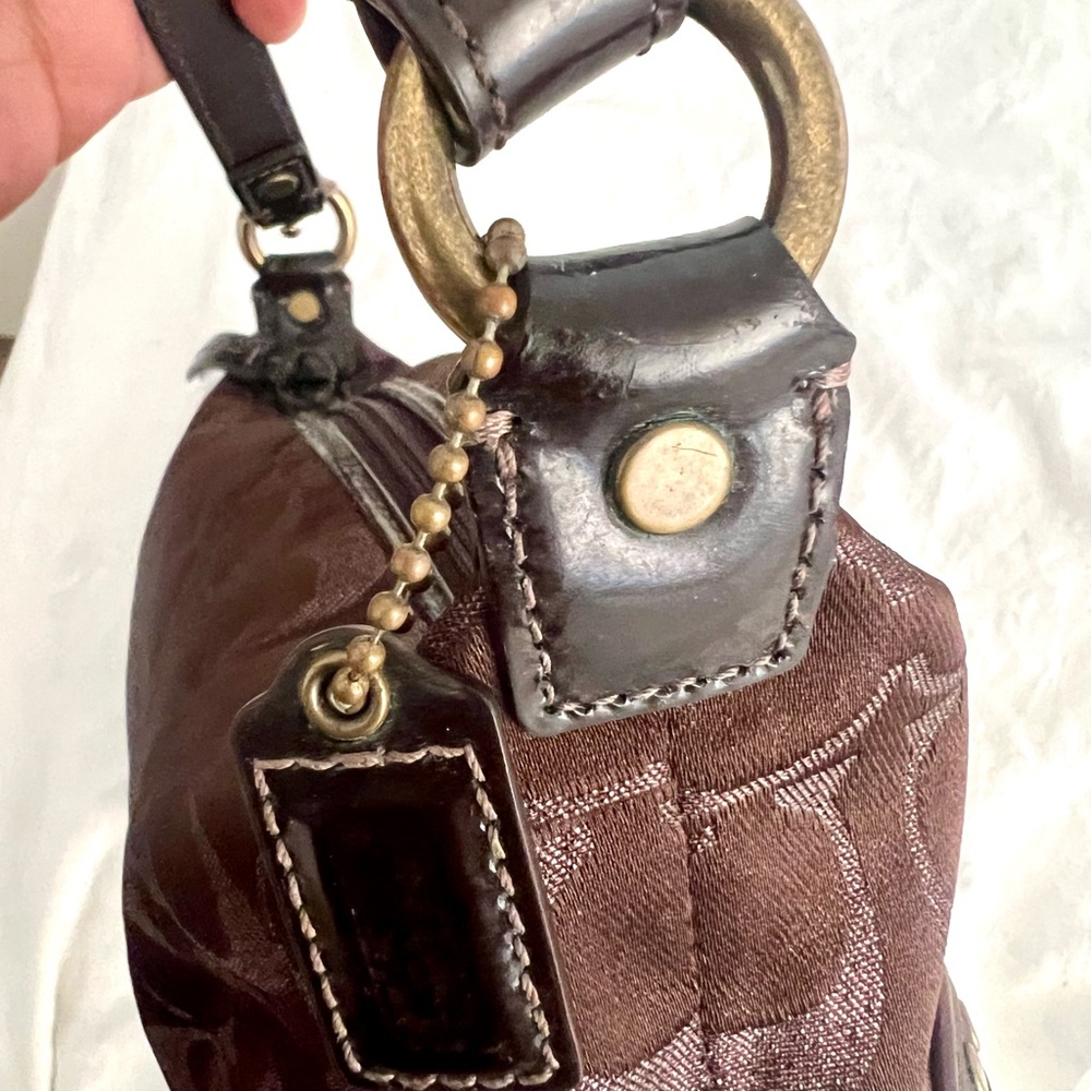 👑✅PRICE FIRM✅ Coach Brown Signature Mini Shoulder Bag with Leather Trim & studs - Picture 8 of 17